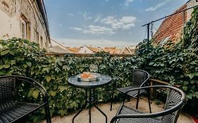 Spacious - 140 Square Meters Apartment, Vilnius City Centre
